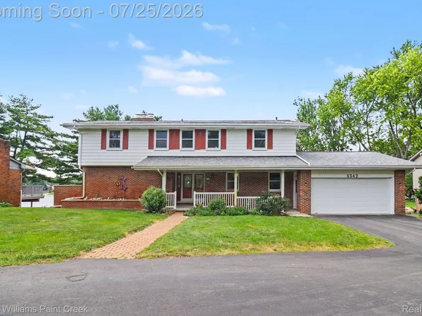 5342 Red Fox Dr, Brighton, MI 48114