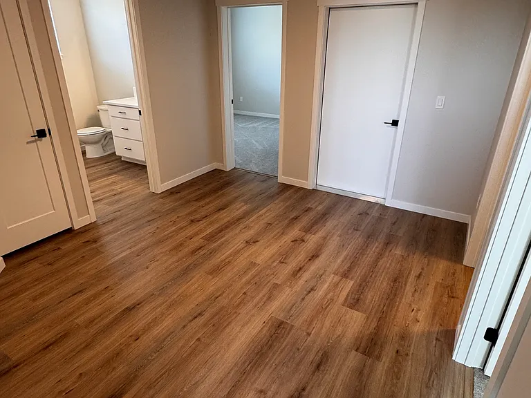 896 E Railroad Ave — Photo 13