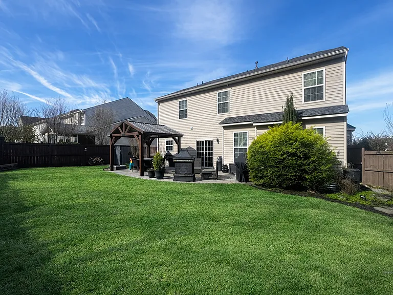 116 Kelsey Glen Ln — Photo 32