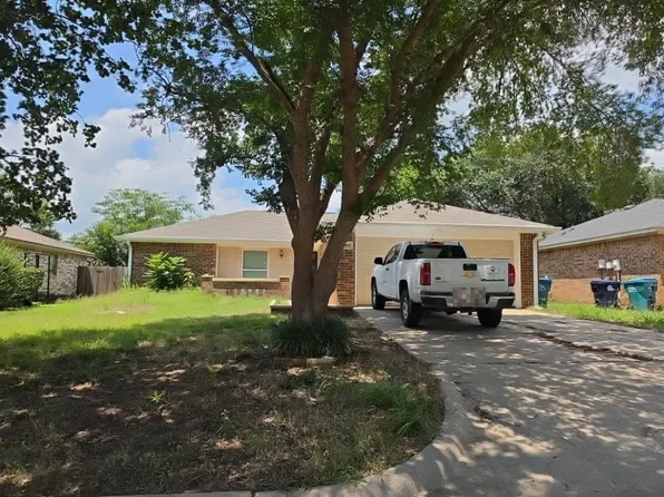 2901 Terry Ct, Denton, TX 76209
