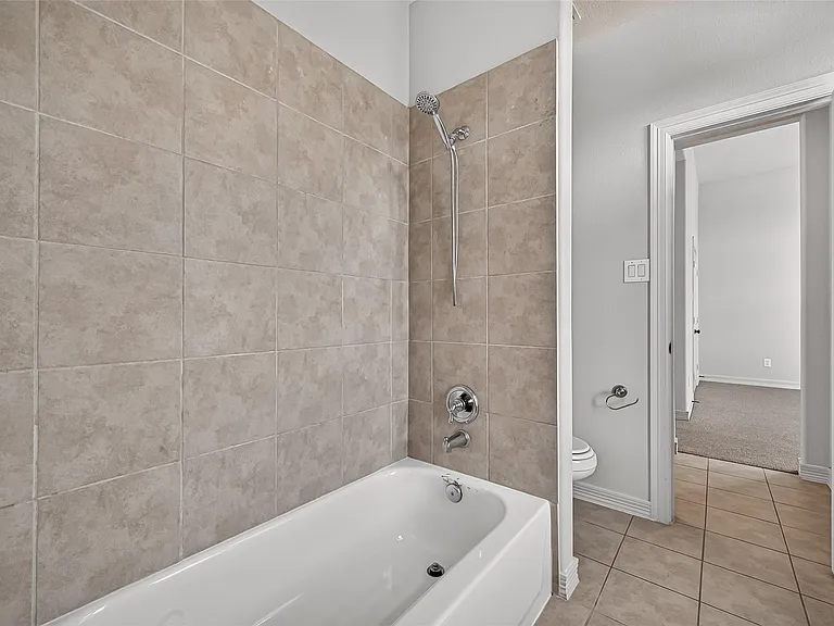 8602 Two Sisters Ct — Photo 27