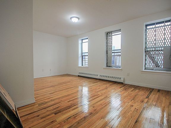 2nd image of 445 W 125th St APT 5A