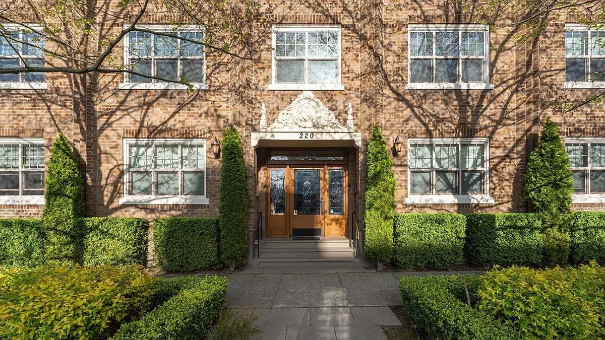 Building Photo - Westland Manor