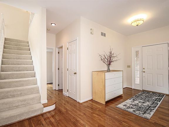4th image of 3852 Chimney Hill Dr