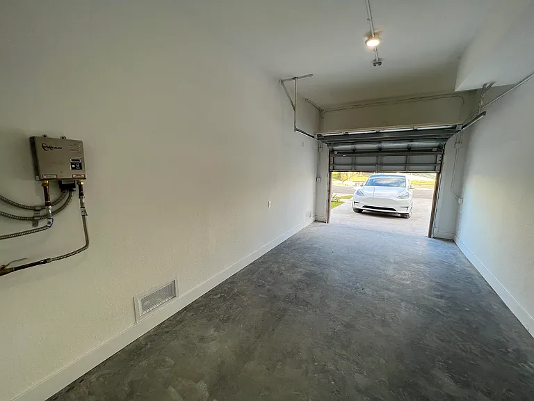 205 NW 12th Ct — Photo 14