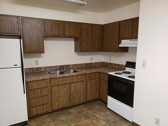 2nd image of 450 J St