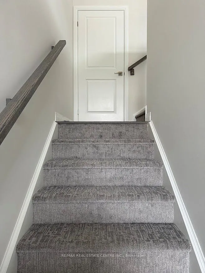 3 bed, $2,100 — Photo 2