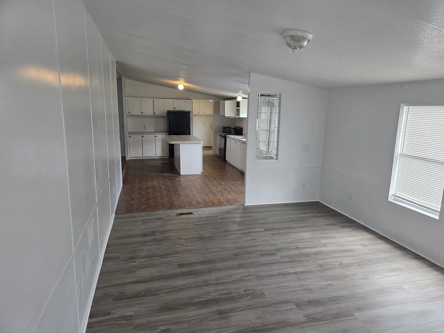4 bed, 1600 sqft, $1,700 — Photo 4