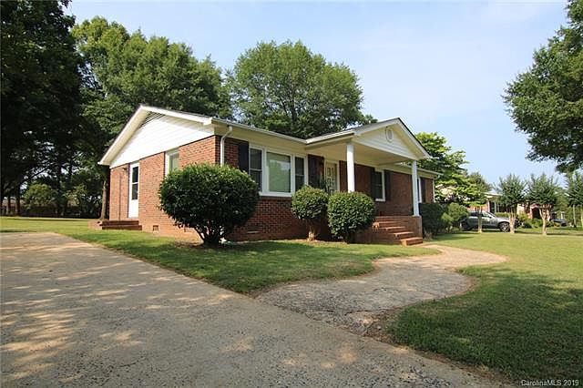 1st image of 325 Costner Dr