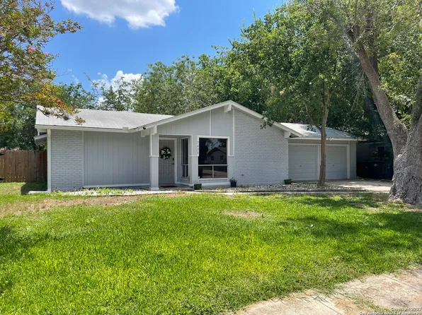 7434 FIELDGATE DR, San Antonio, TX 78227