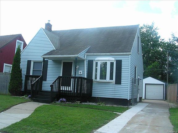 2nd image of 25667 Stanford St