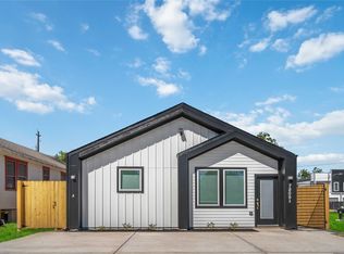 7809 Queen St #A/B, Houston, TX 77028