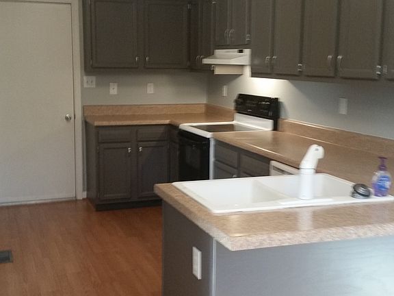 4th image of 1830 Celia Cres