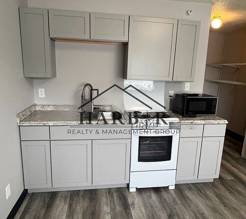 1st image of 3303 W Oakland Ave #131