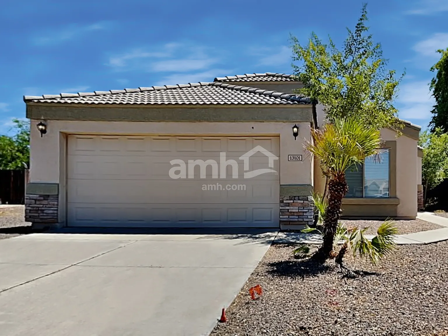 4 bed, 2.0 bath, 1615 sqft, $1,945 — Photo 1