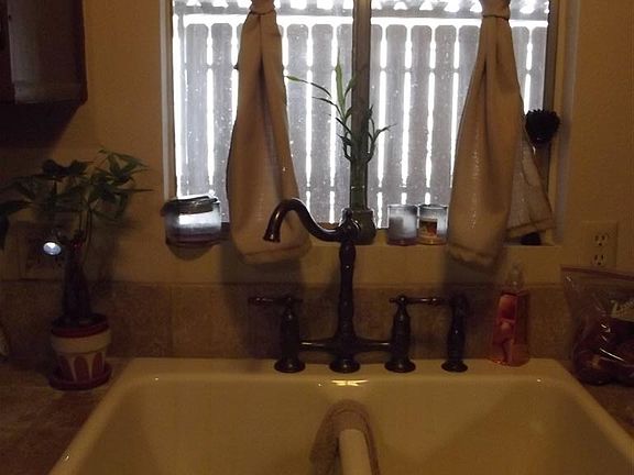 5th image of 807 S Evangeline Ave