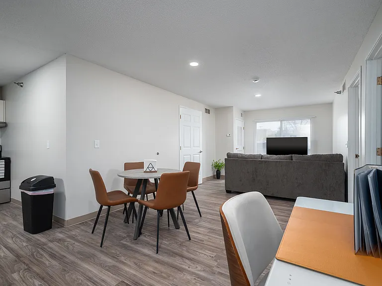 The Riverview — Photo 32