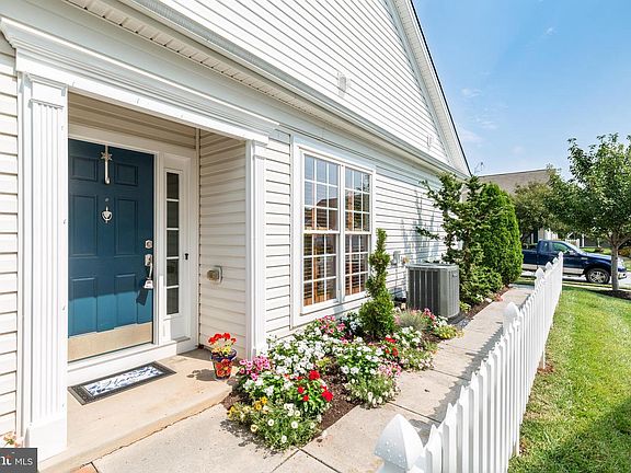 4th image of 323 Butterfly Dr #83