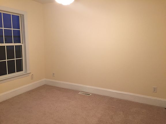 2nd image of 818 N New River Dr