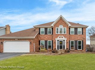 1507 Carlyle Rd, Naperville, IL 60564