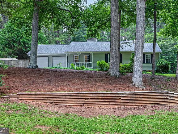 5th image of 3735 Creekwood Dr