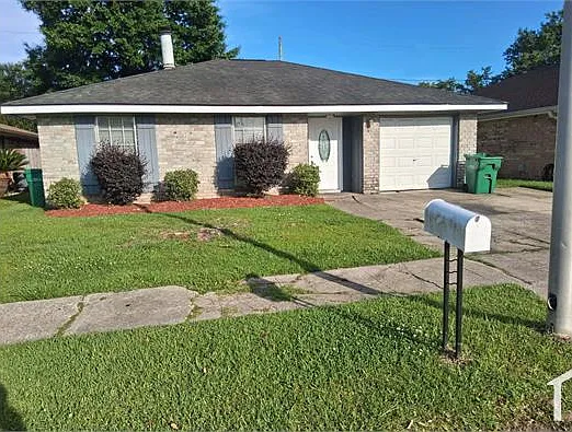 2112 Yorktowne Dr