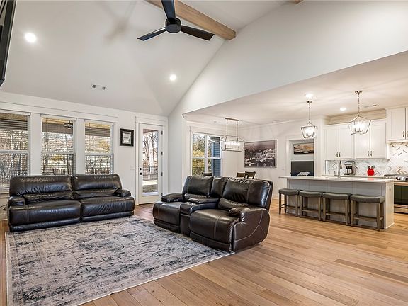 2nd image of 18 Merritt Dr