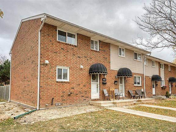 3rd image of 9382 Esplanade Dr #1