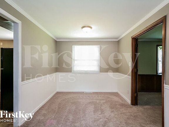 4th image of 10242 Churchill Ct