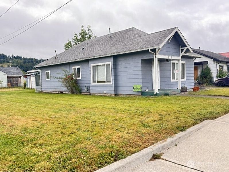 3rd image of 618 SW Chehalis Avenue