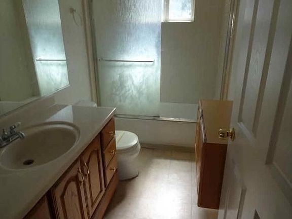 3rd image of 7916 38th Ave