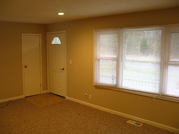 4th image of 13676 2nd Ave NW