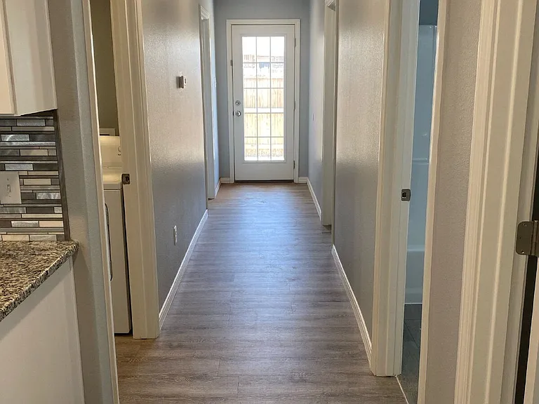 1303 N Clinton Ave #A — Photo 10
