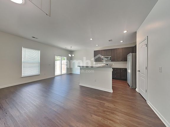5th image of 137 Caledonia Dr