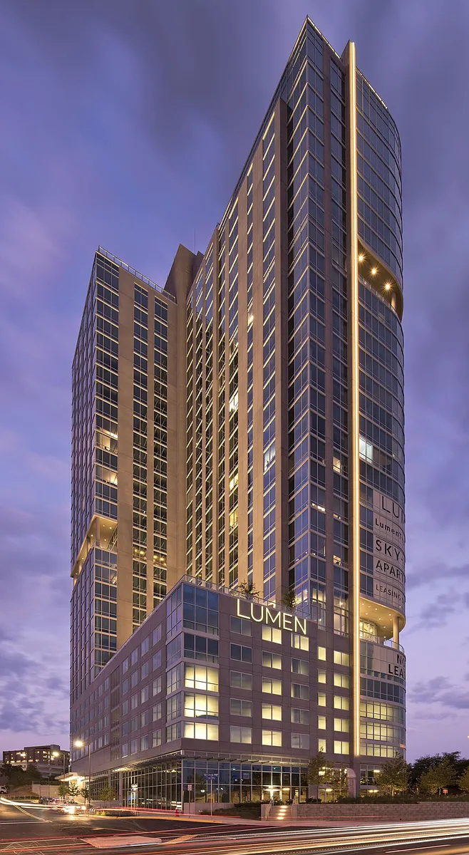 Building Photo - Lumen