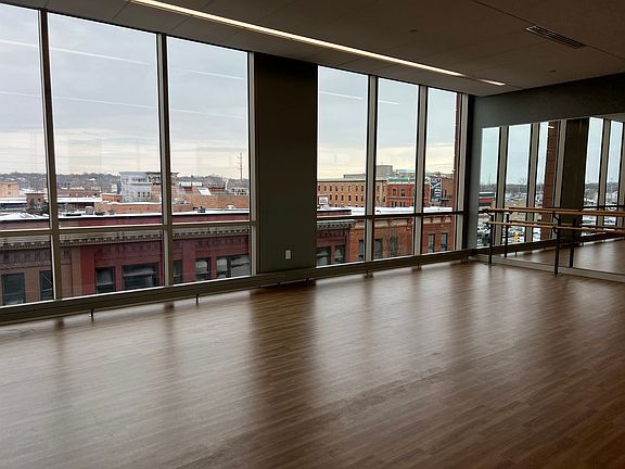 4th image of 100 W Michigan Ave #5104