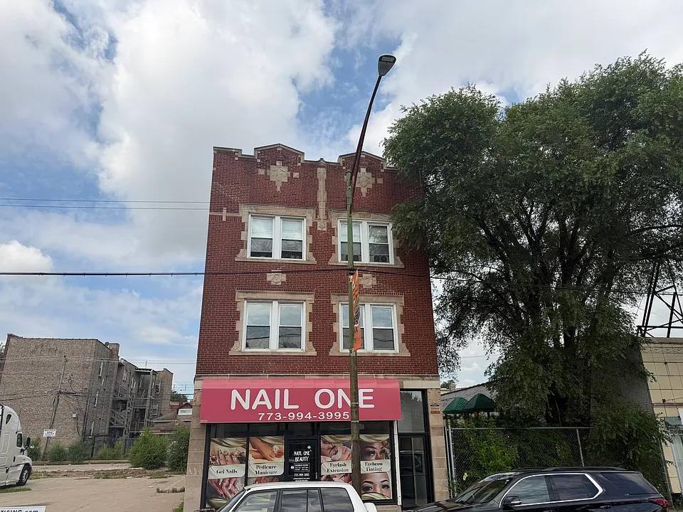 7952 S Ashland Ave #2F