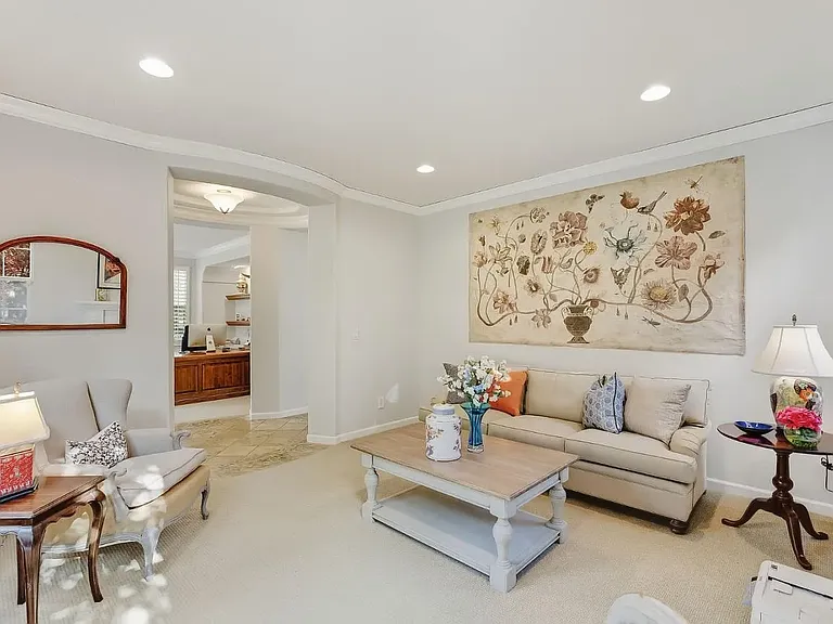 Eagle Ridge Dr — Photo 9