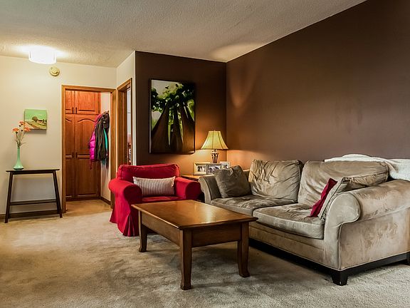4th image of 575 South St Unit 11