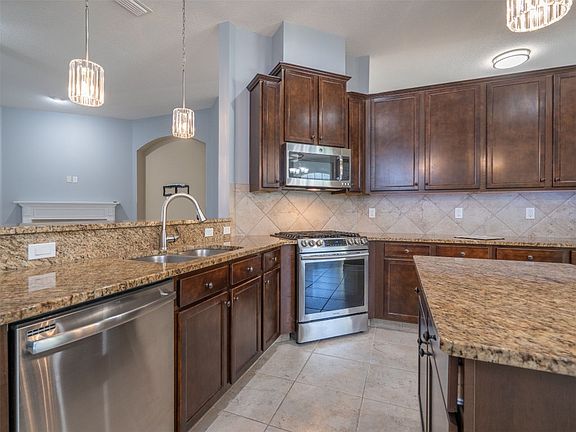3rd image of 24128 Flora Parke Blvd
