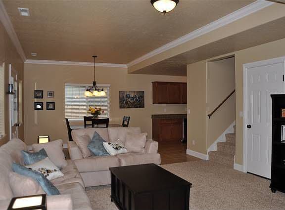 4th image of 810 Schilling St Unit A
