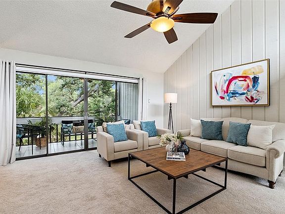 4th image of 203 CROWN OAKS WAY #203