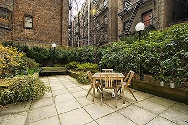 Rented by Corcoran | media 31