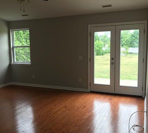 3rd image of 298 Old Harrison Trl