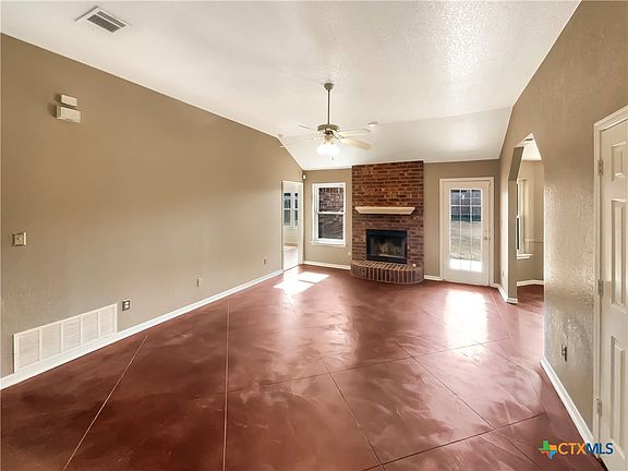3rd image of 2310 Lava Ln