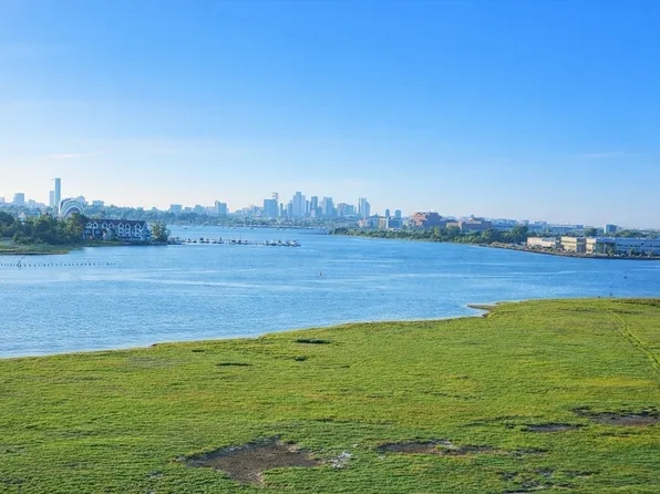 133 Commander Shea Blvd APT 709, Quincy, MA 02171