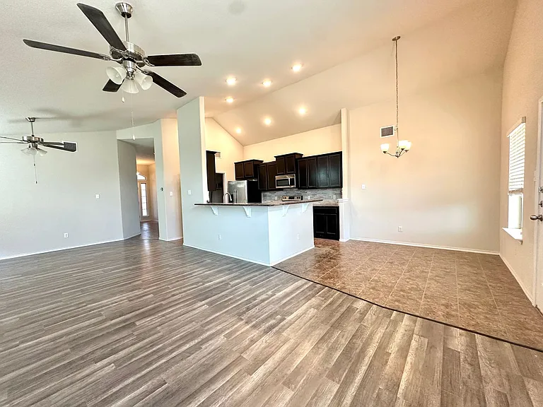 325 Ammonite Ln — Photo 5