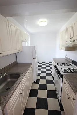 Rented by Hatuka Properties | media 26