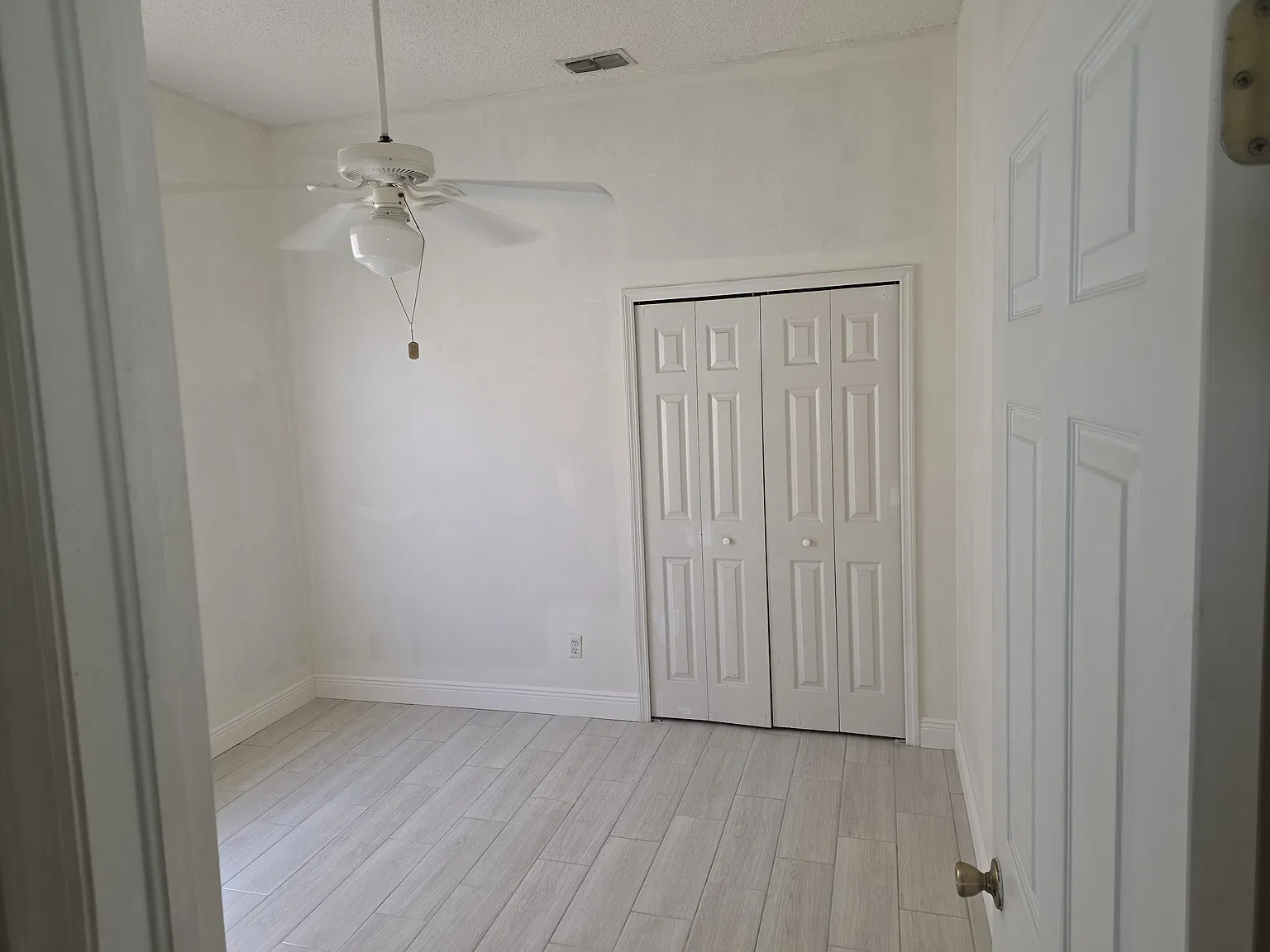 4 bed, 2060 sqft, $2,500 — Photo 4