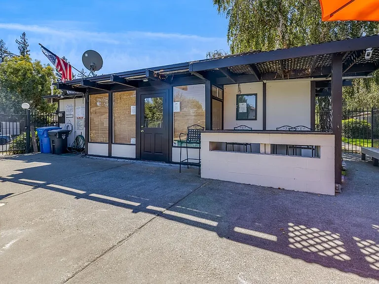 3430 Willis Dr — Photo 20